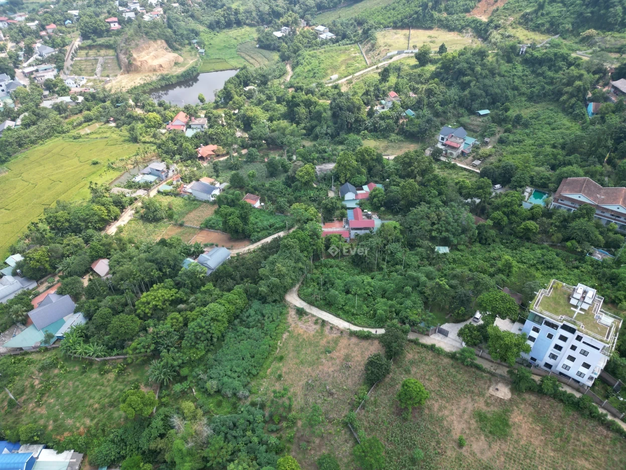 Bán lô đất nghỉ dưỡng 1589m2 tại Làng Trên Phú Cát, giá chỉ 4,5 triệu/m2