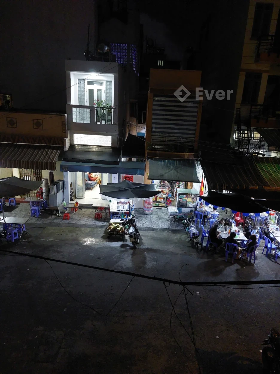 Siêu Phẩm Q10 – 66m² – BTCT – Bếp Inox – Full Công Năng