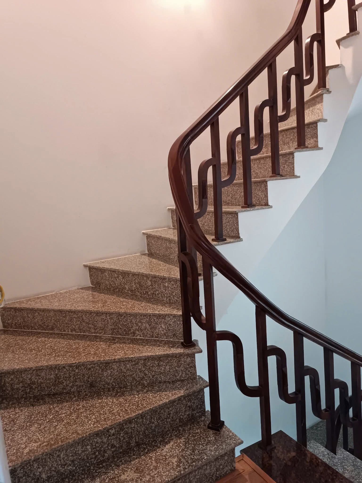 YÊN HÒA, CẦU GIẤY: 75M - 4T - MT: 4,6m giá 15,5 tỷ - 2 MẶT THOÁNG - TRUNG TÂM CẦU GIẤY.