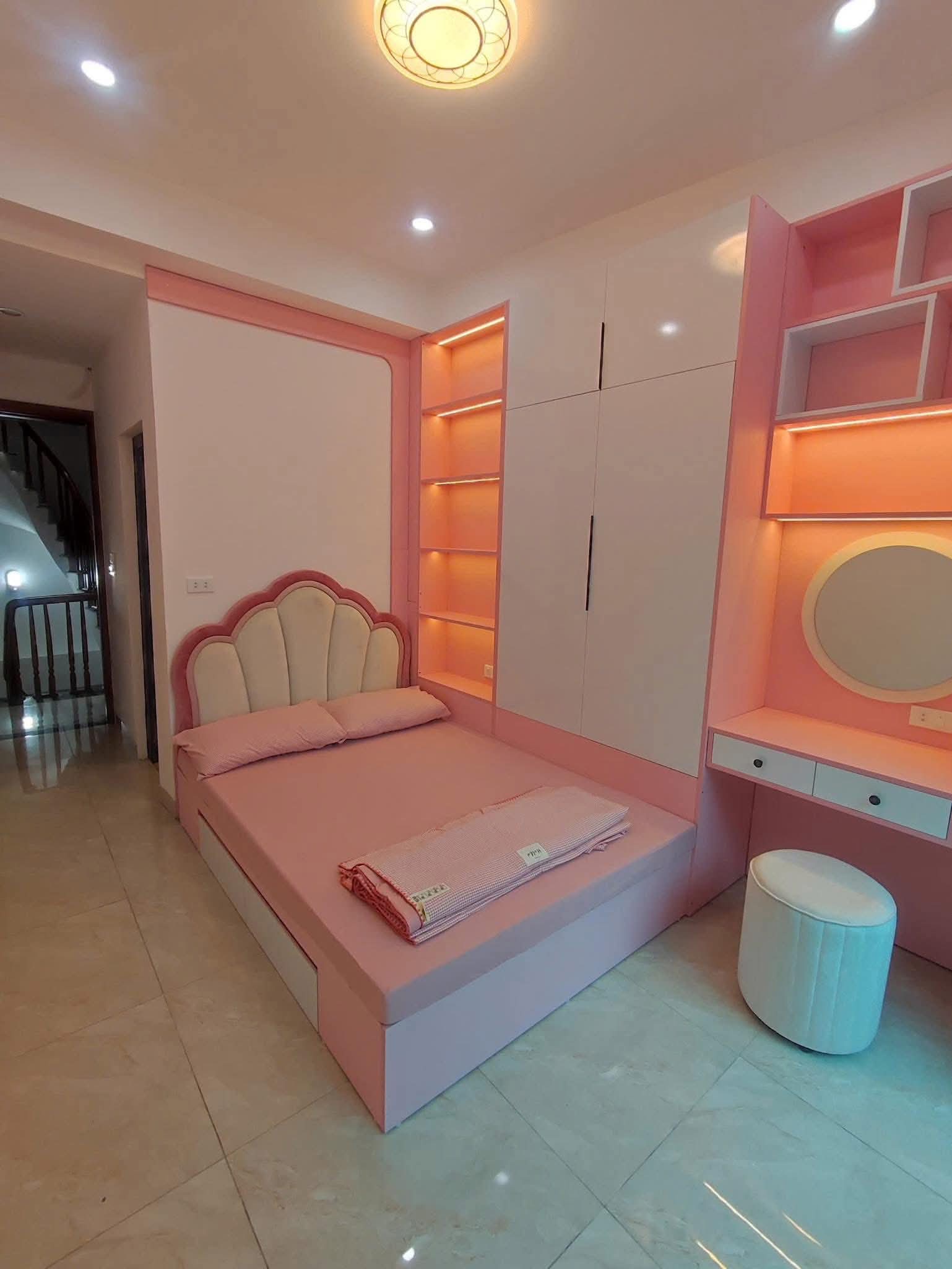 NHÀ NGÕ TRẠI CÁ, TRƯƠNG ĐỊNH, 43M², 5 TẦNG, MT 5,6M, GIÁ 11,9 TỶ, Ô TÔ TRÁNH, THANG MÁY, VỊ TRÍ ĐẸP