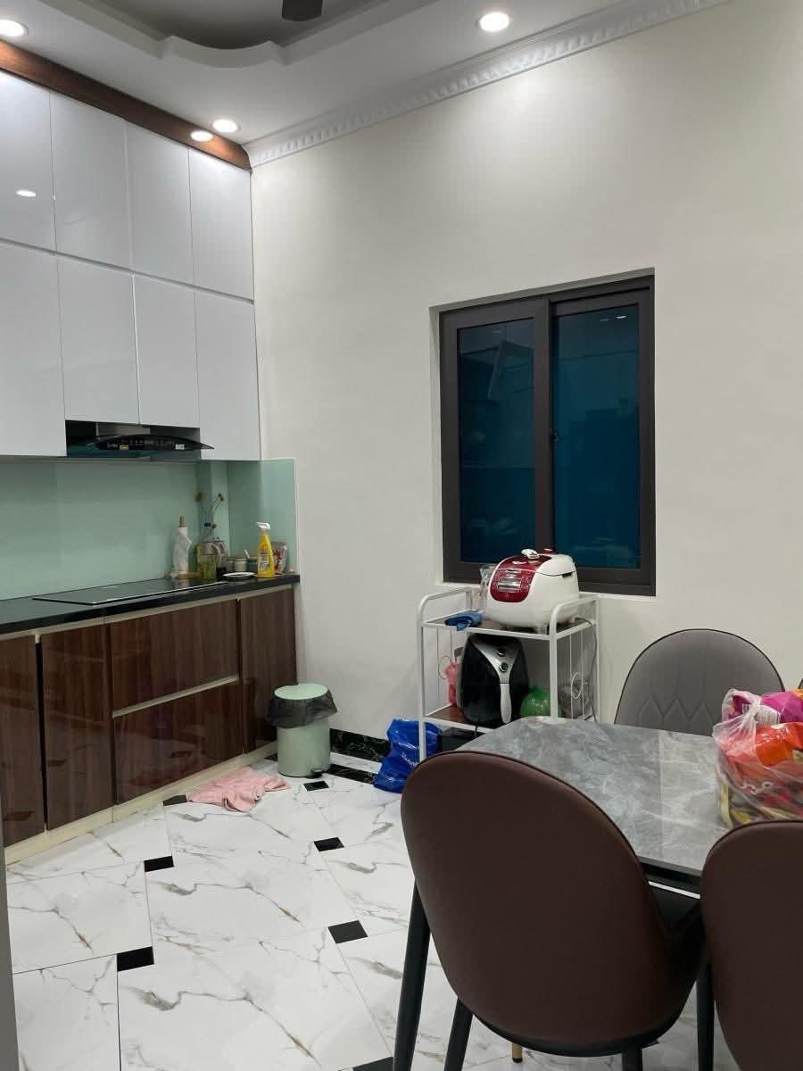 CHUYỂN CÔNG TÁC BÁN GẤP NHÀ SIÊU ĐẸP PHÁO ĐÀI LÁNG – NỘI THẤT XỊN SÒ