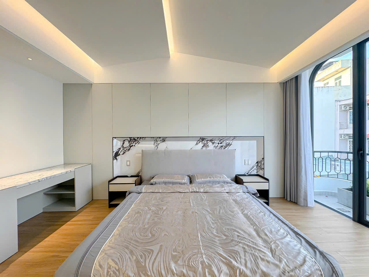 Bán nhà hẽm xe hơi huỳnh tấn phát quận 7