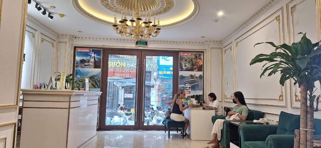 MẶT PHỐ ĐÀO DUY TỪ, HOÀN KIẾM: 78M - 5T - MT: 5,3m giá 78 Tỷ- SIÊU HIẾM - SIÊU HÓT - VỊ TRÍ ĐẮC ĐỊA - ĐẸP NHẤT NHÌ PHỐ ĐÀO DUY TỪ - KHÁCH SẠN PHỐ CỔ - THANG MÁY NHẬP - DOANH THU KHỦNG