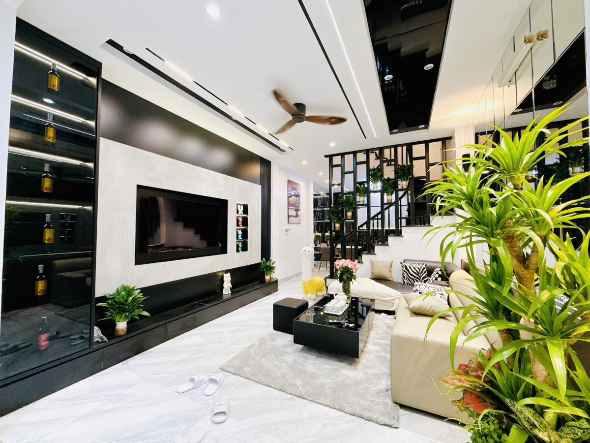 BÁN NHÀ PHƯƠNG MAI - ĐỐNG ĐA, 46M², 4 TẦNG, MT 4,1M, GIÁ 10,8 TỶ - Ô TÔ ĐỖ CỬA