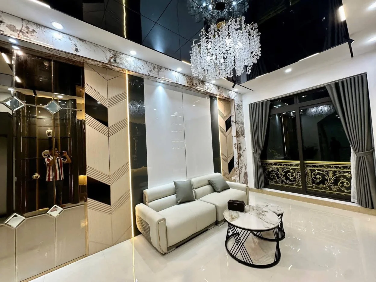 SIÊU PHẨM MẶT PHỐ KIM GIANG ĐẸP KHÔNG TỲ VẾT - VỈA HÈ ĐÁ BÓNG - KINH DOANH BẤP CHẤP - NÓI KHÔNG VỚI QUY HOẠCH -