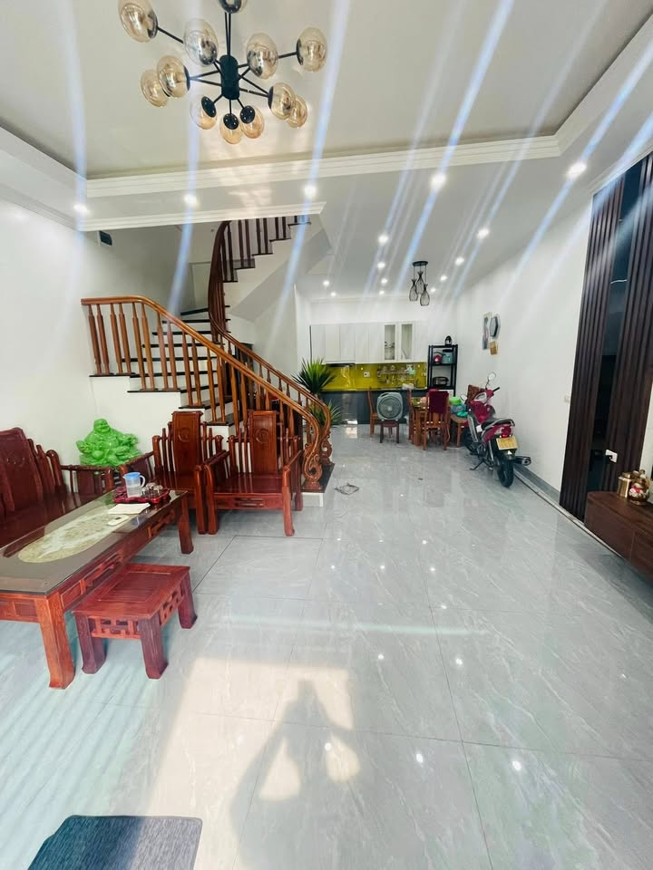 NHÀ MỚI 3 TẦNG PHỐ CHU VĂN AN – MT 5.5M – Ô TÔ ĐỖ CỬA – GIÁ 4,X TỶ