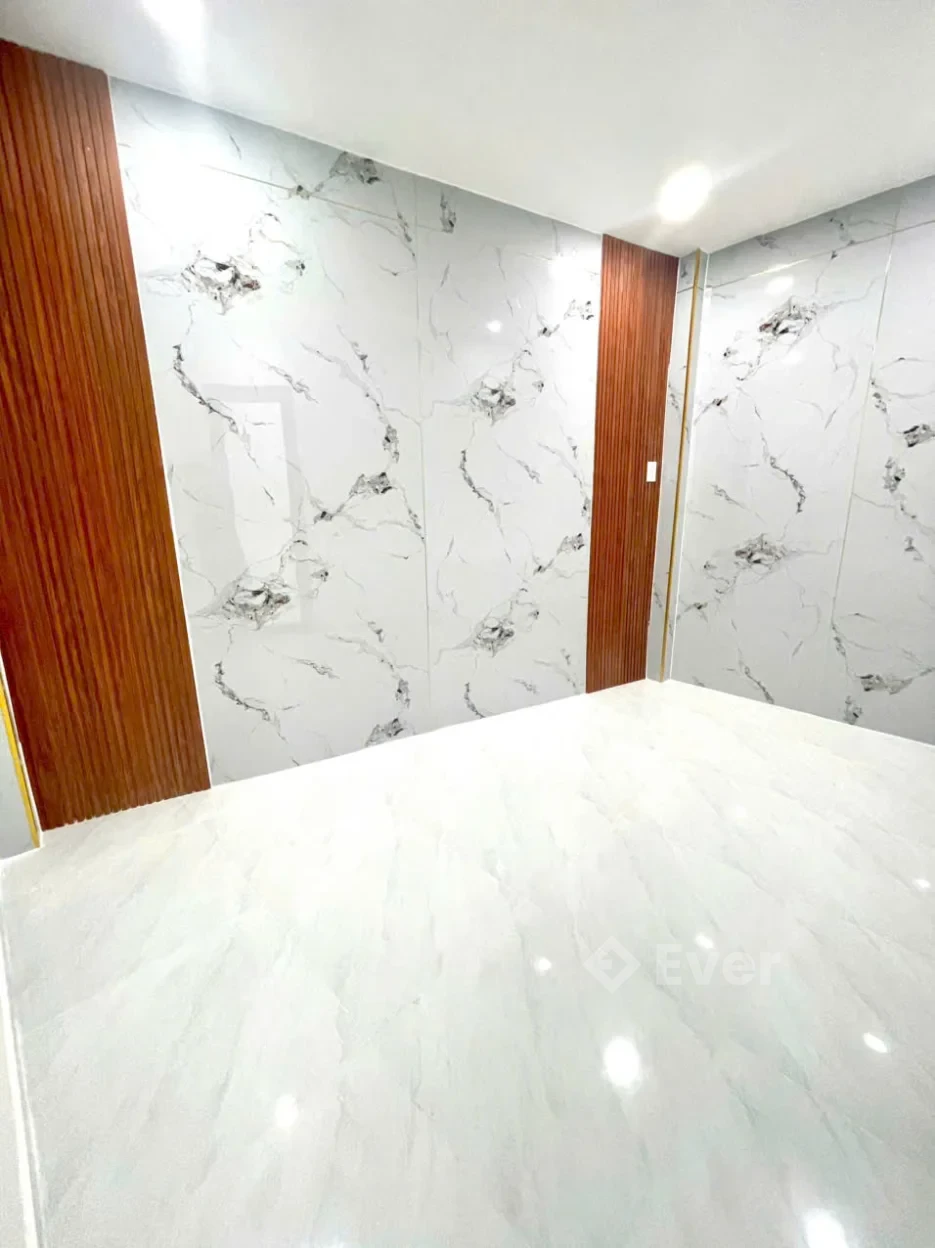 Top nhà xinh rẻ 4 x 10m 1 trệt 1 lầu Nguyễn Thị Tần Quận 8 TP.HCM