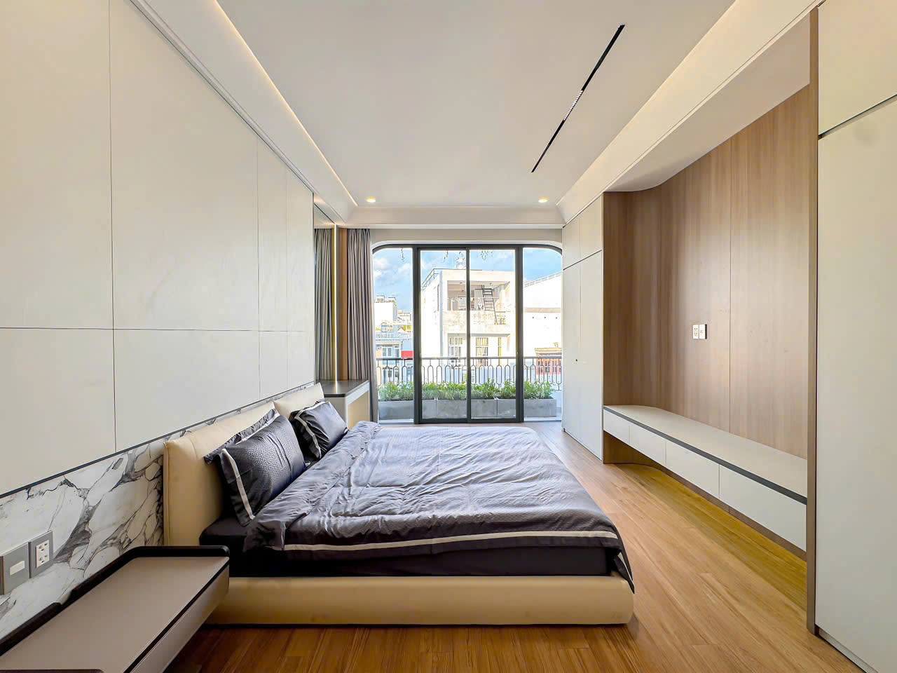 Bán nhà hẽm xe hơi huỳnh tấn phát quận 7