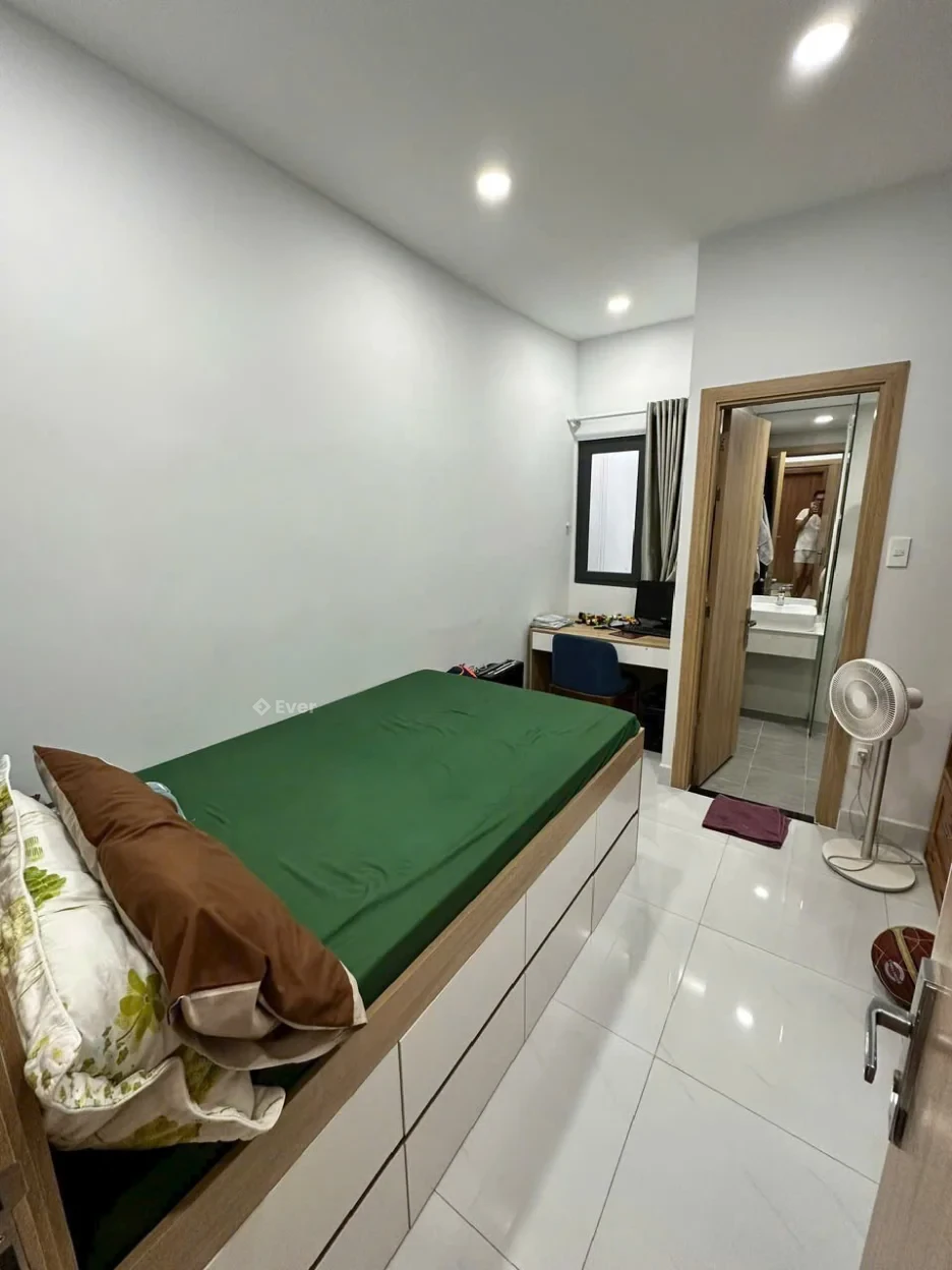 Top nhà nhỏ xinh 3 x 8m 1 trệt 2 lầu Lý Chính Thắng Quận 3 TP.HCM