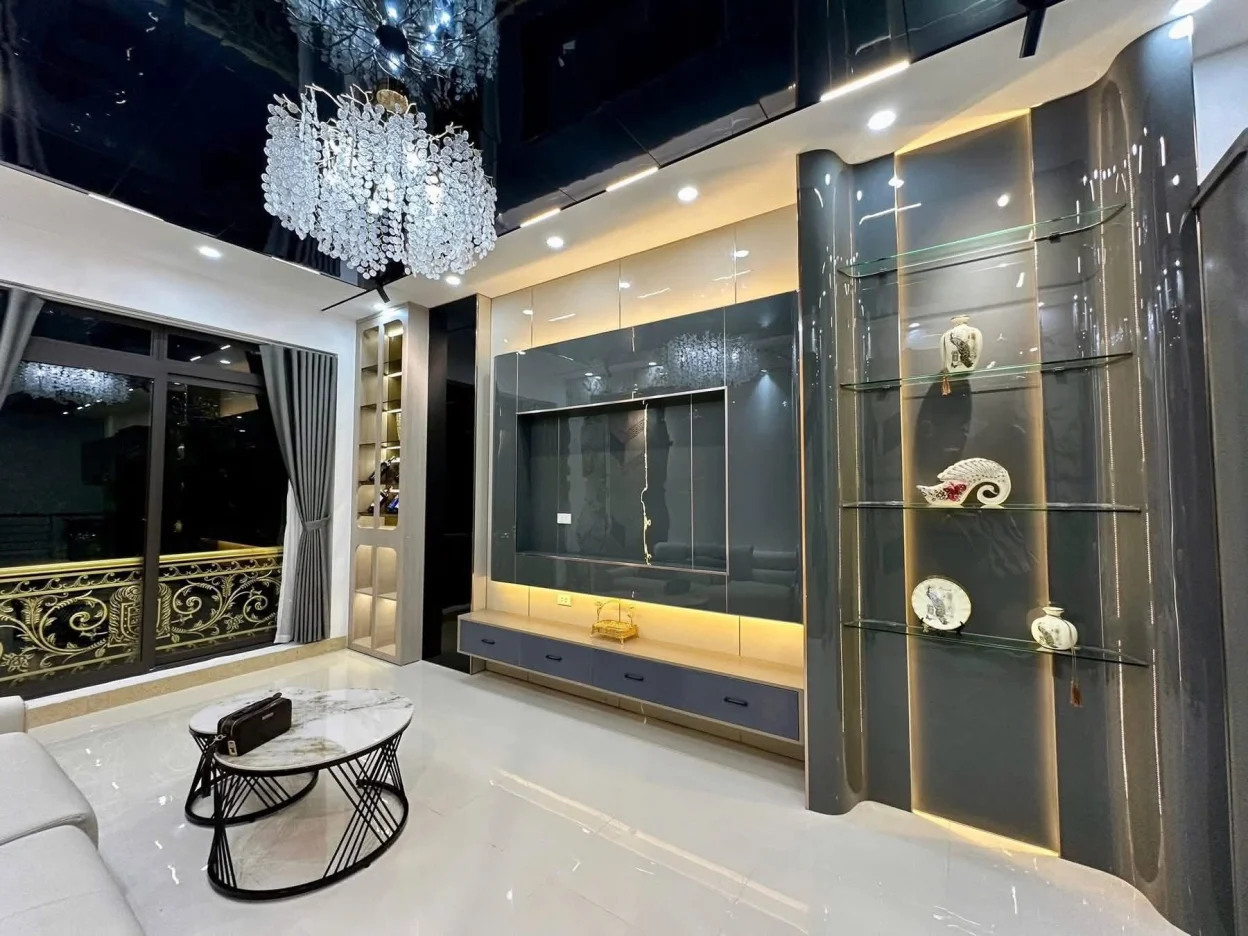 SIÊU PHẨM MẶT PHỐ KIM GIANG ĐẸP KHÔNG TỲ VẾT - VỈA HÈ ĐÁ BÓNG - KINH DOANH BẤP CHẤP - NÓI KHÔNG VỚI QUY HOẠCH -