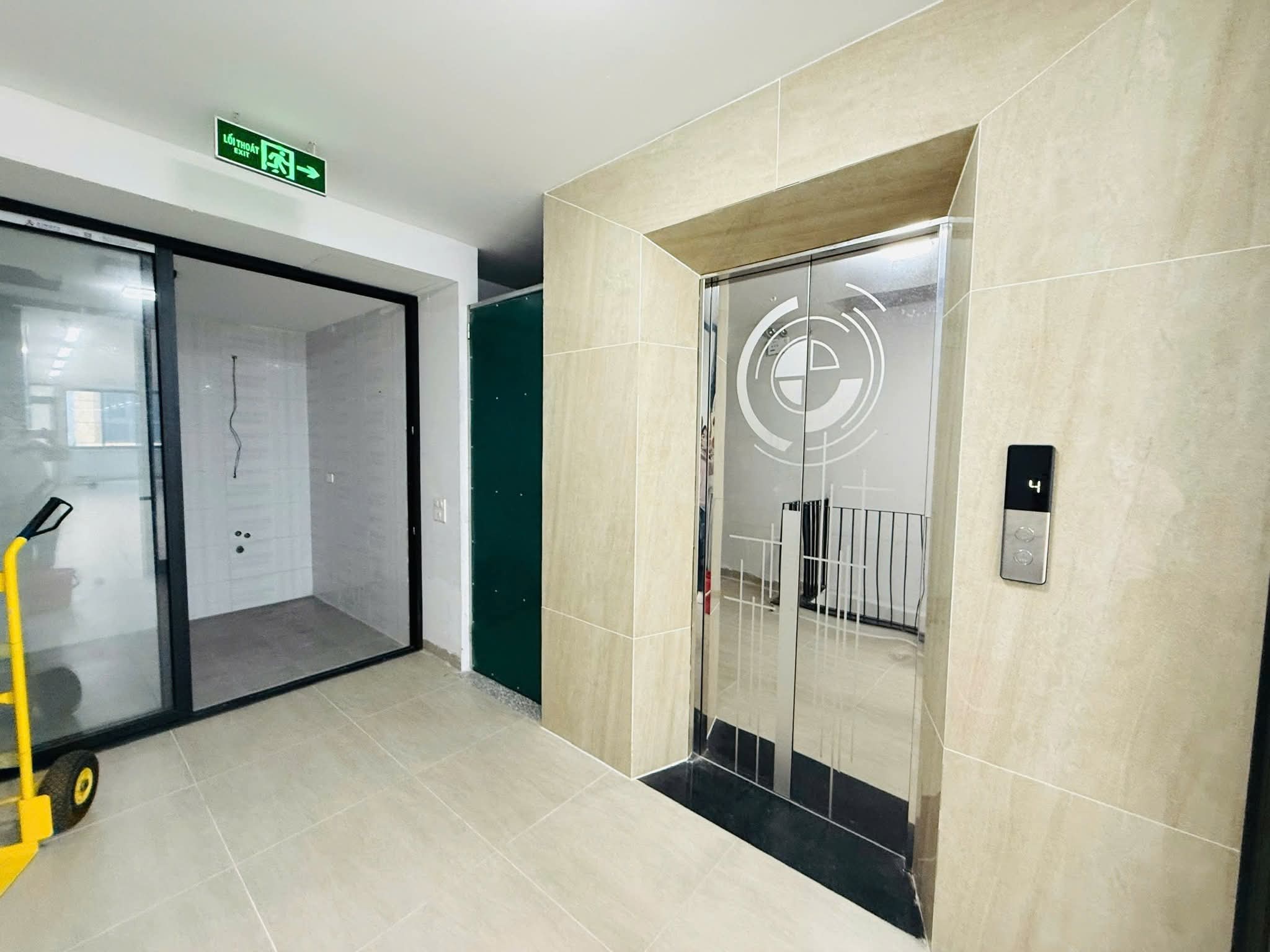 HOÀNG VĂN THÁI, THANH XUÂN: 100m - 8T - Mt: 5m - 37 Tỷ - SIÊU PHẨM - PHÂN LÔ VIP - THANG MÁY - Ô TÔ TRÁNH - NHÀ CỰC ĐẸP - CHỦ TỰ XÂY CỰC KÌ TÂM HUYẾT - ĐỂ LẠI TOÀN BỘ NỘI THẤT ĐẲNG CẤP