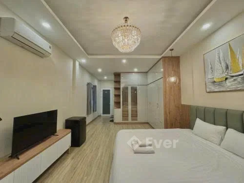 Nhà phố xinh 6 x 18.5m 1 trệt 3 lầu Lê Thị Riêng Bến Thành Q1 TP.HCM