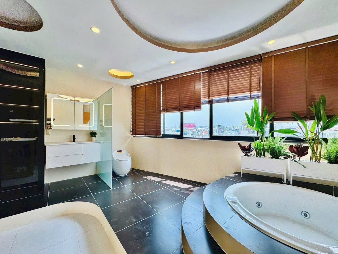 Nhà siêu phẩm 5 tầng ,có thang máy 5x15,2m P An Hội Tây-Gò Vấp