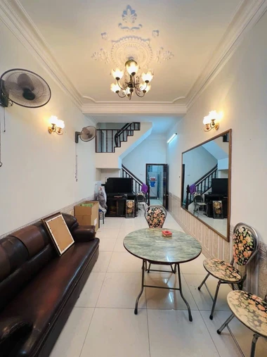 CHO THUÊ NHÀ NGUYÊN CĂN FULL ĐỒ – 1194 ĐƯỜNG LÁNG – 4PN – GIÁ 15,5TR