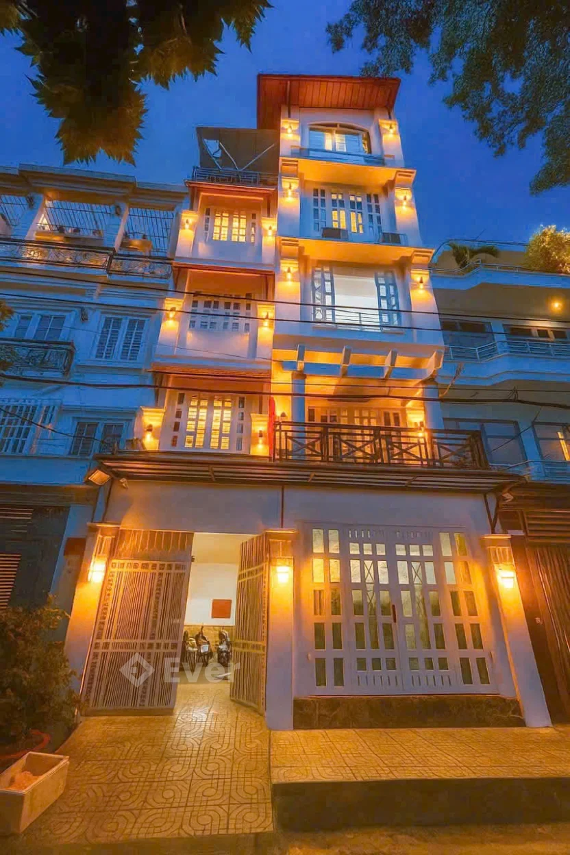 CHÍNH CHỦ GỬI BÁN – SIÊU PHẨM CAO TẦNG-CÓ DÒNG TIỀN