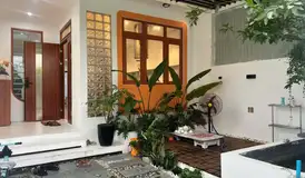 CHO THUÊ NHÀ 2 TẦNG MẶT TIỀN BÀU CẦU – HÒA XUÂN – FULL NỘI THẤT