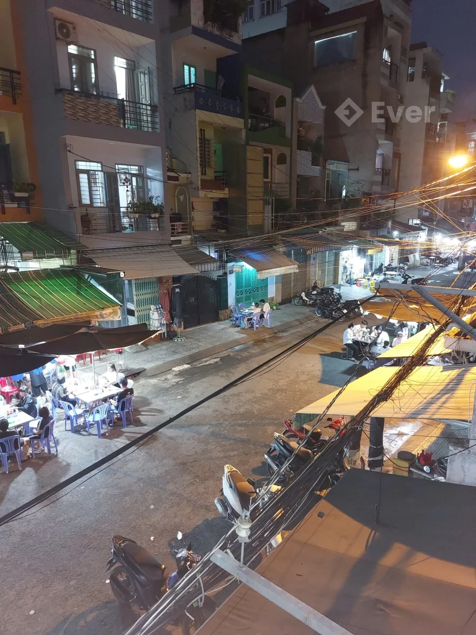 Siêu Phẩm Q10 – 66m² – BTCT – Bếp Inox – Full Công Năng