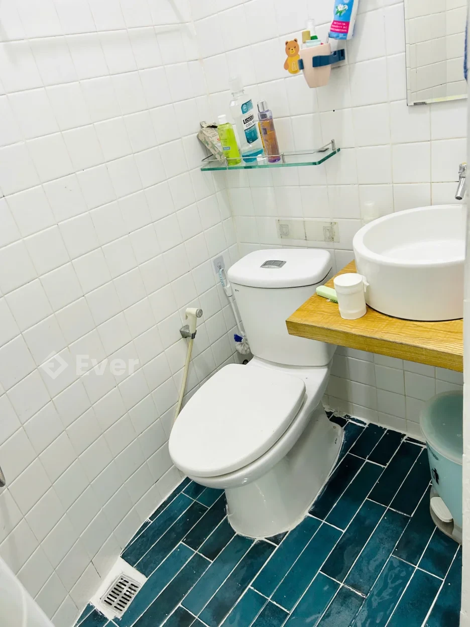 Top nhà đẹp rẻ 4 x 8m 1 trệt 2 lầu Cách Mạng Tháng Tám Quận 3 TP.HCM