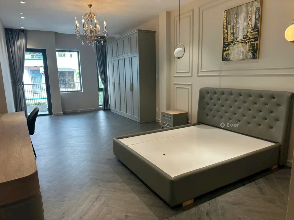 Top nhà xinh 4 x 25m 1 trệt 5 lầu Đinh Công Tráng Quận 1 TP.HCM