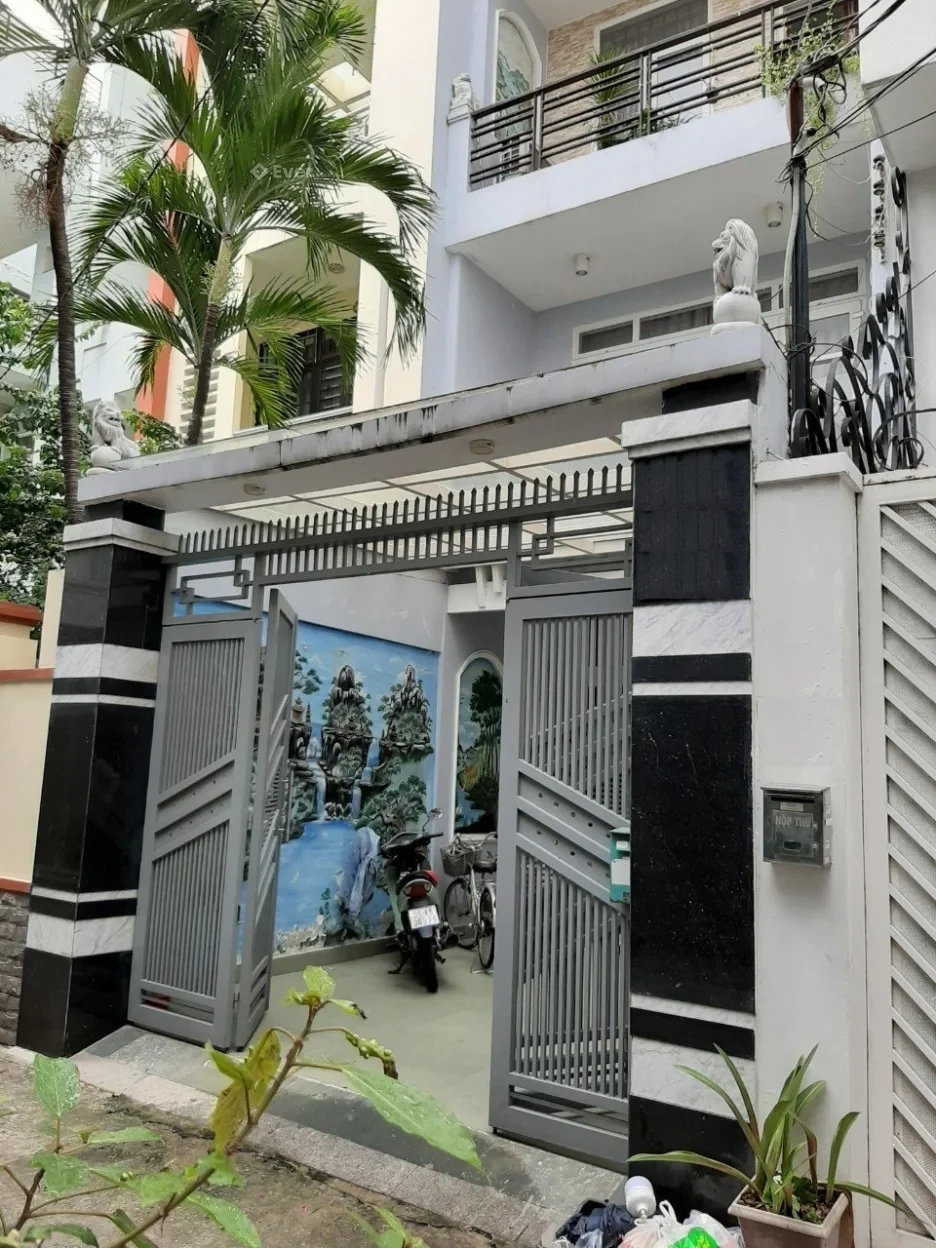 Top nhà vị trí đẹp 4.2 x 25m 1 trệt 4 lầu Nguyễn Thị Minh Khai Q1 TP.HCM