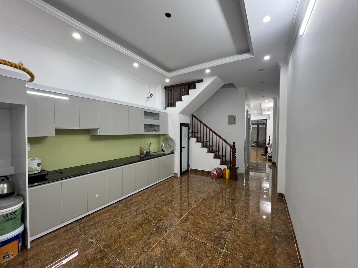 BÁN NHÀ MỚI XÂY, VỪA Ở VỪA KINH DOANH 72M - 7T THANG MÁY TẠI NGÕ VĂN CHƯƠNG. ĐỐNG ĐA, Ô TÔ 7 CHỖ VÀO NHÀ