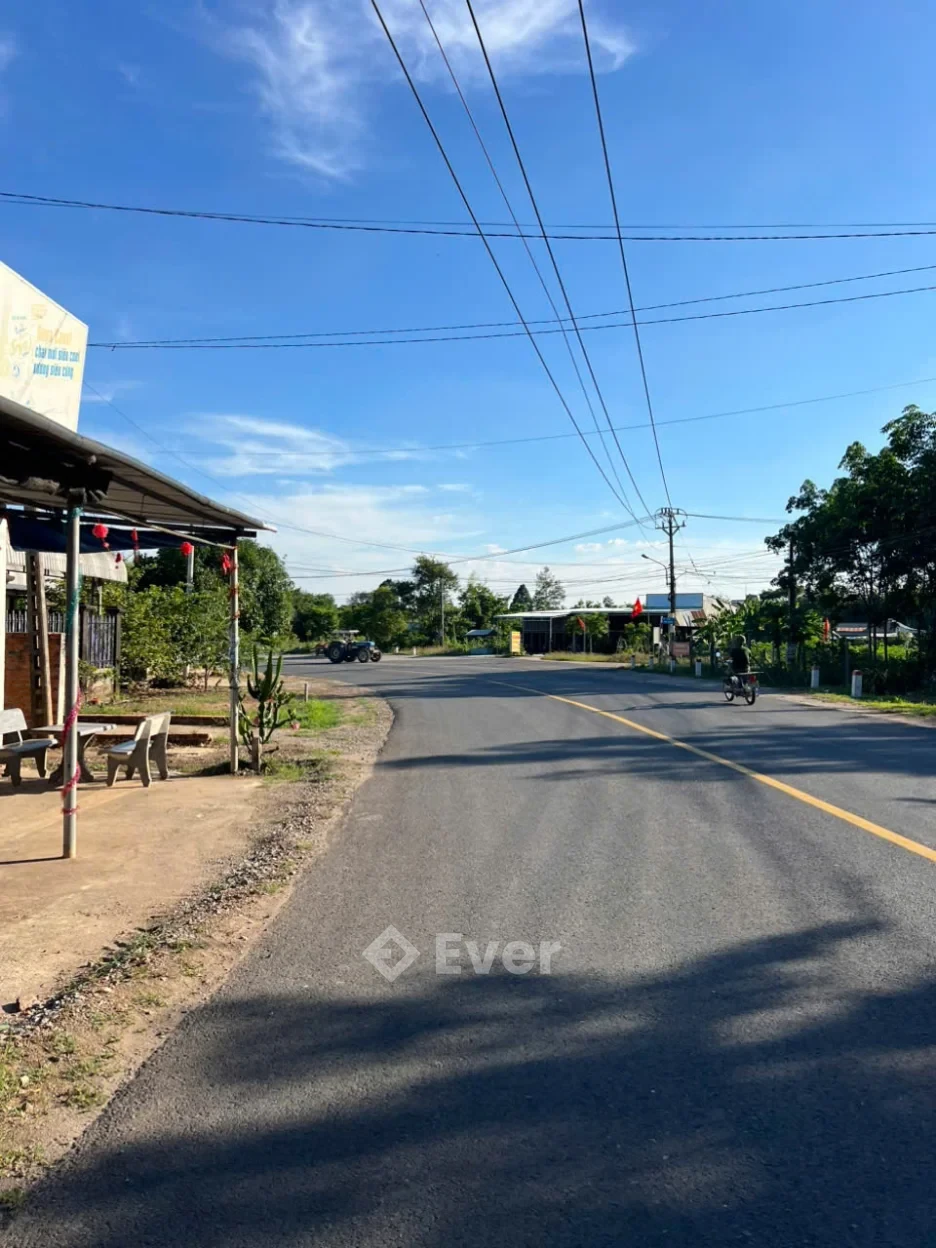 Đất tại mặt tiền đường DH507. Xã An Long. TP.HCM(mới), diện tích 400m2 (5x80) có 100m2 thổ cư, giá chỉ 730tr, sẵn sổ riêng