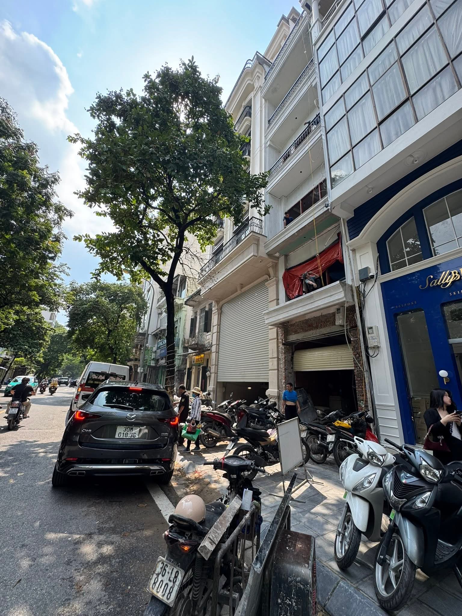 MẶT PHỐ HÒA MÃ: 103M - 6T - MT: 4,5m - giá 89 tỷ- KINH DOANH VỈA HÈ -THANG MÁY- DÒNG TIỀN ỔN ĐỊNH- HIẾM NHÀ BÁN- VỊ TRÍ ĐẮC ĐỊA- TIỆN ÍCH NGẬP TRÀN