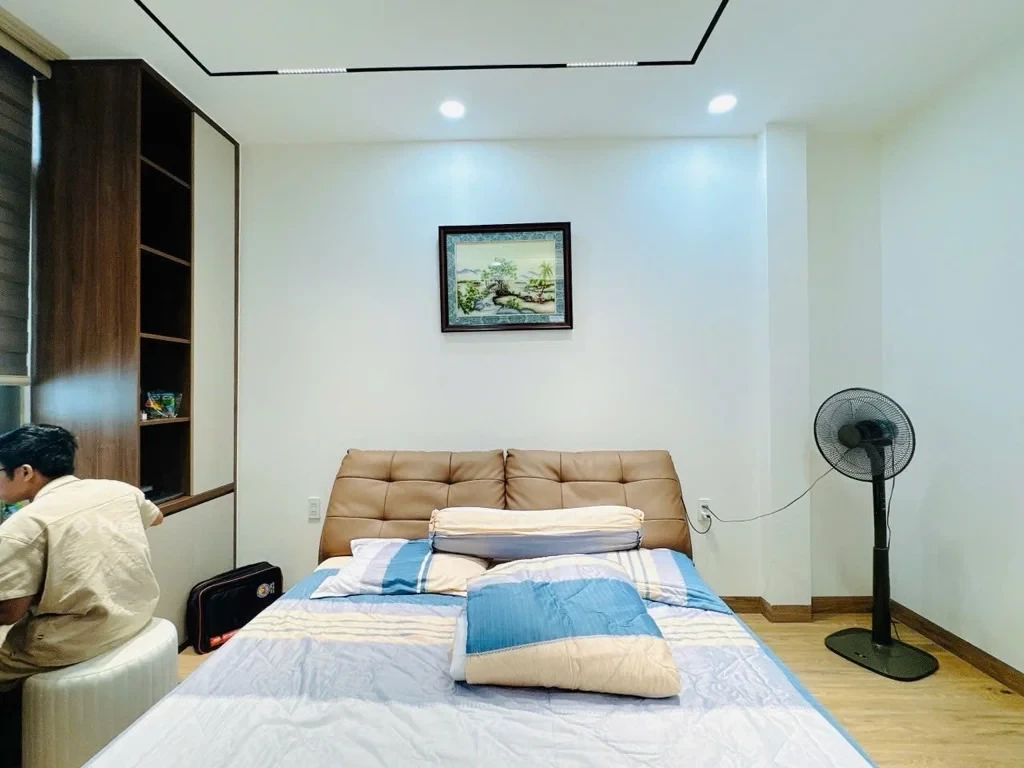 Nhà phố xinh 4 x 15m Huyền Quang Tân Định Q1 TP.HCM