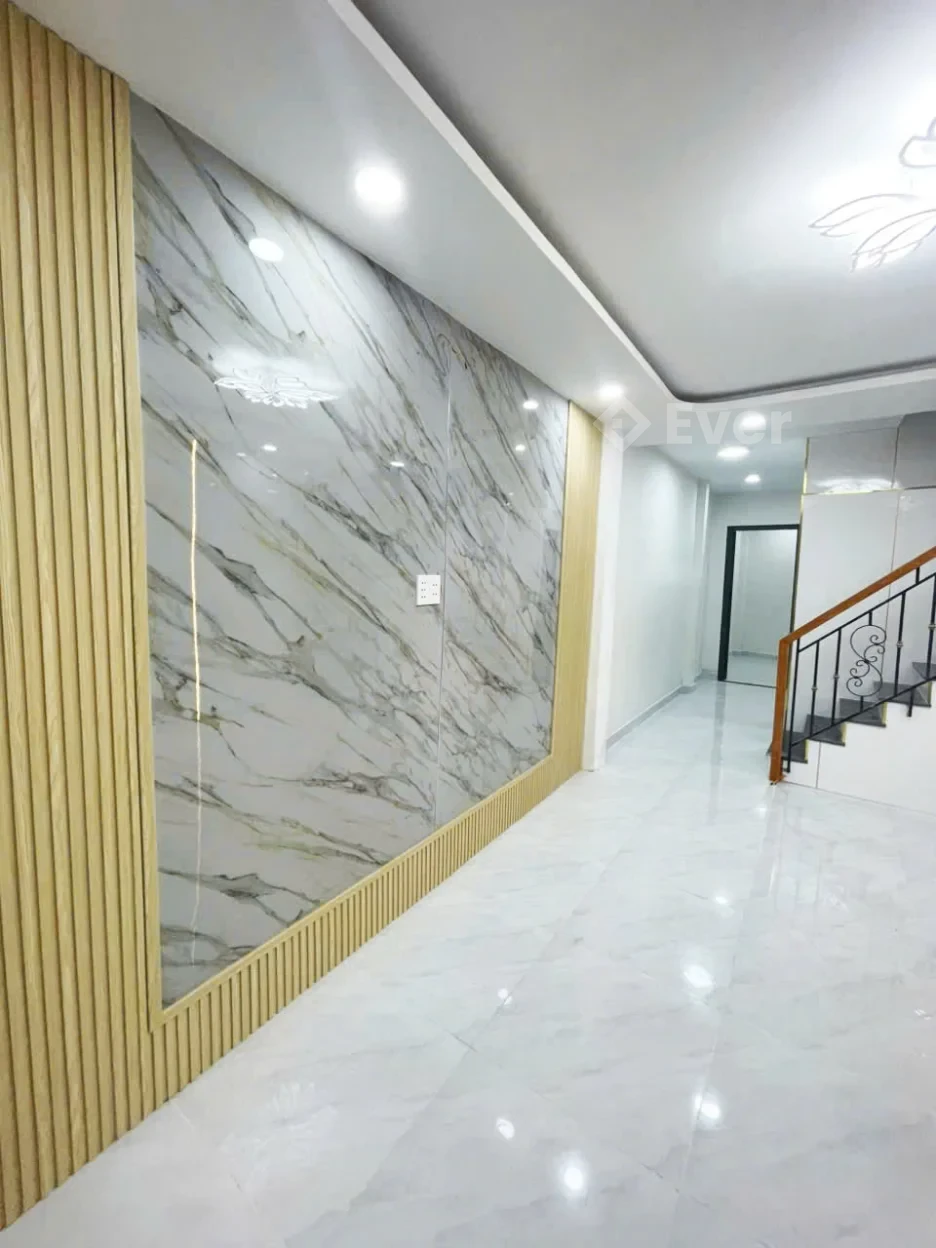 Top nhà xinh rẻ 4 x 10m 1 trệt 1 lầu Nguyễn Thị Tần Quận 8 TP.HCM