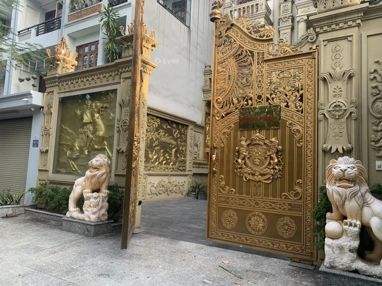 Top biệt thự đẳng cấp 8 x 22m 1 hầm 5 lầu thang máy tại TP.HCM