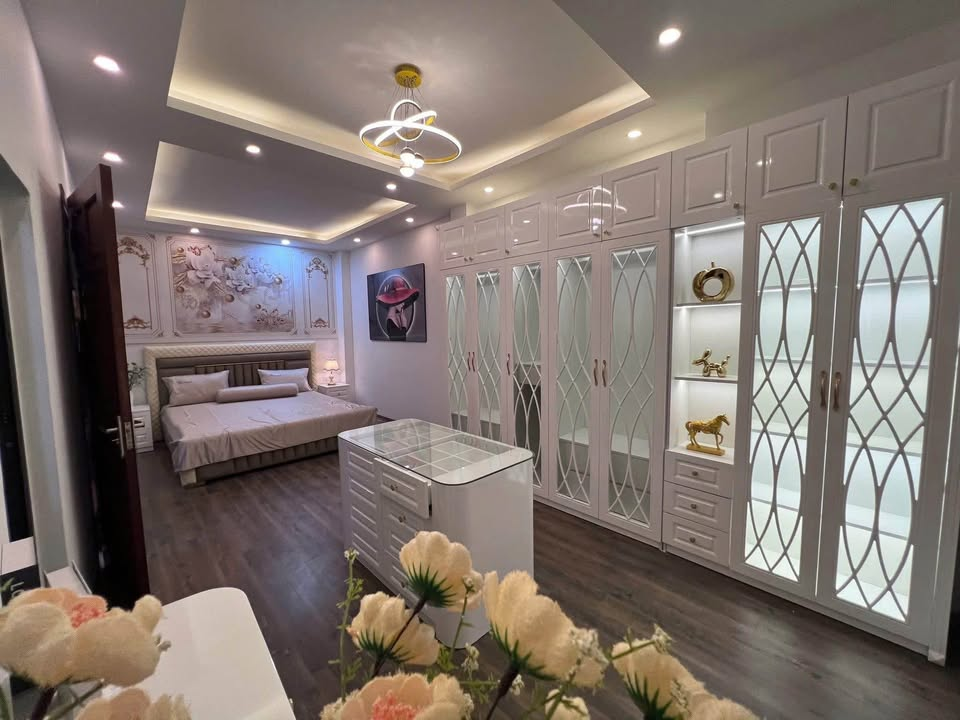 BÁN NHÀ 6 TẦNG MẶT TIỀN 5.6M – Ô TÔ VÀO NHÀ – NHÂN HÒA, THANH XUÂN