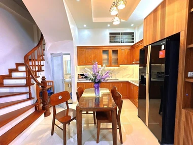 CẦU GIẤY – NHÀ ĐẸP 6 TẦNG – 2 MẶT THOÁNG – 30M RA Ô TÔ – Ở NGAY – GIÁ 11.5 TỶ