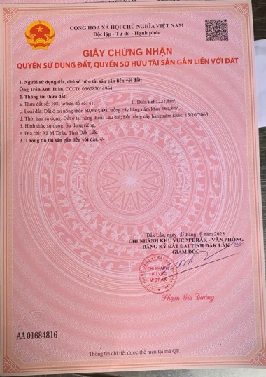 Bán đất trung tâm thi trấn M'răk. Diện tích (10x22)m2, TC 60m2. Sổ hồng riêng