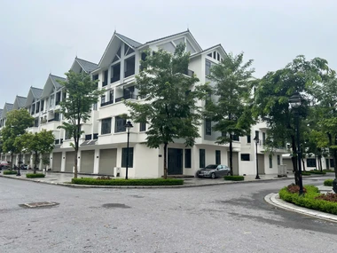 BÁN LÔ GÓC LIỀN KỀ LK14 – PHÂN KHU ĐÔNG DƯƠNG – HINODE ROYAL PARK – GÓC ĐƯỜNG 30M + 12M – GIÁ 25 TỶ