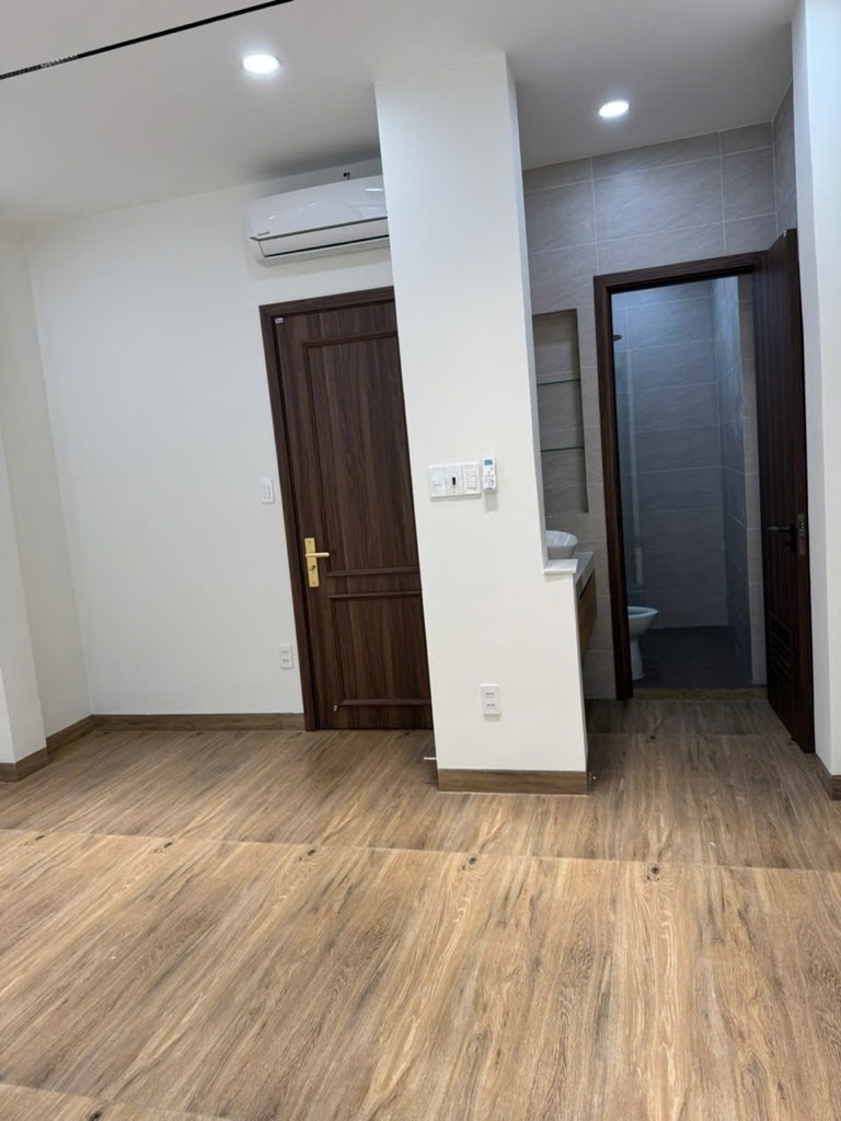 BÁN NHÀ MẶT TIỀN HUYỀN QUANG – QUẬN 1, NGANG 4M, DÀI 15M