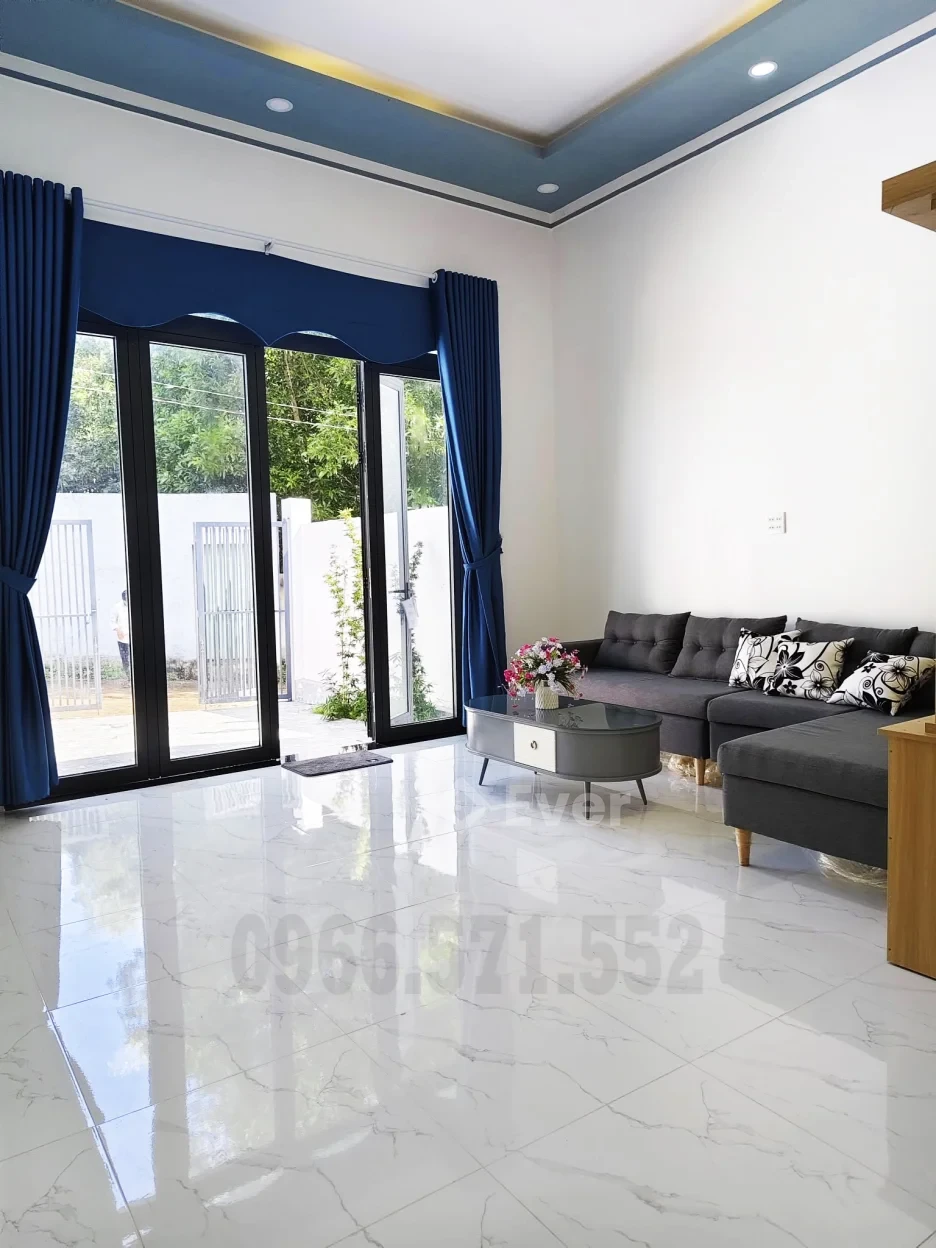 Bán Nhà Mẫu Mới Hiện Đại, Không Gian Rộng, Thoáng, Đầy Đủ Tiện Nghi, Tặng Nội Thất, Ngay Trung Tâm Phường Long Khánh