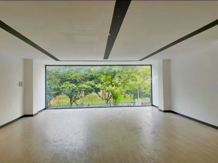 Top nhà vị trí đẹp 7.2 x 24m 1 trệt 3 lầu Hai Bà Trưng Q3 TP.HCM