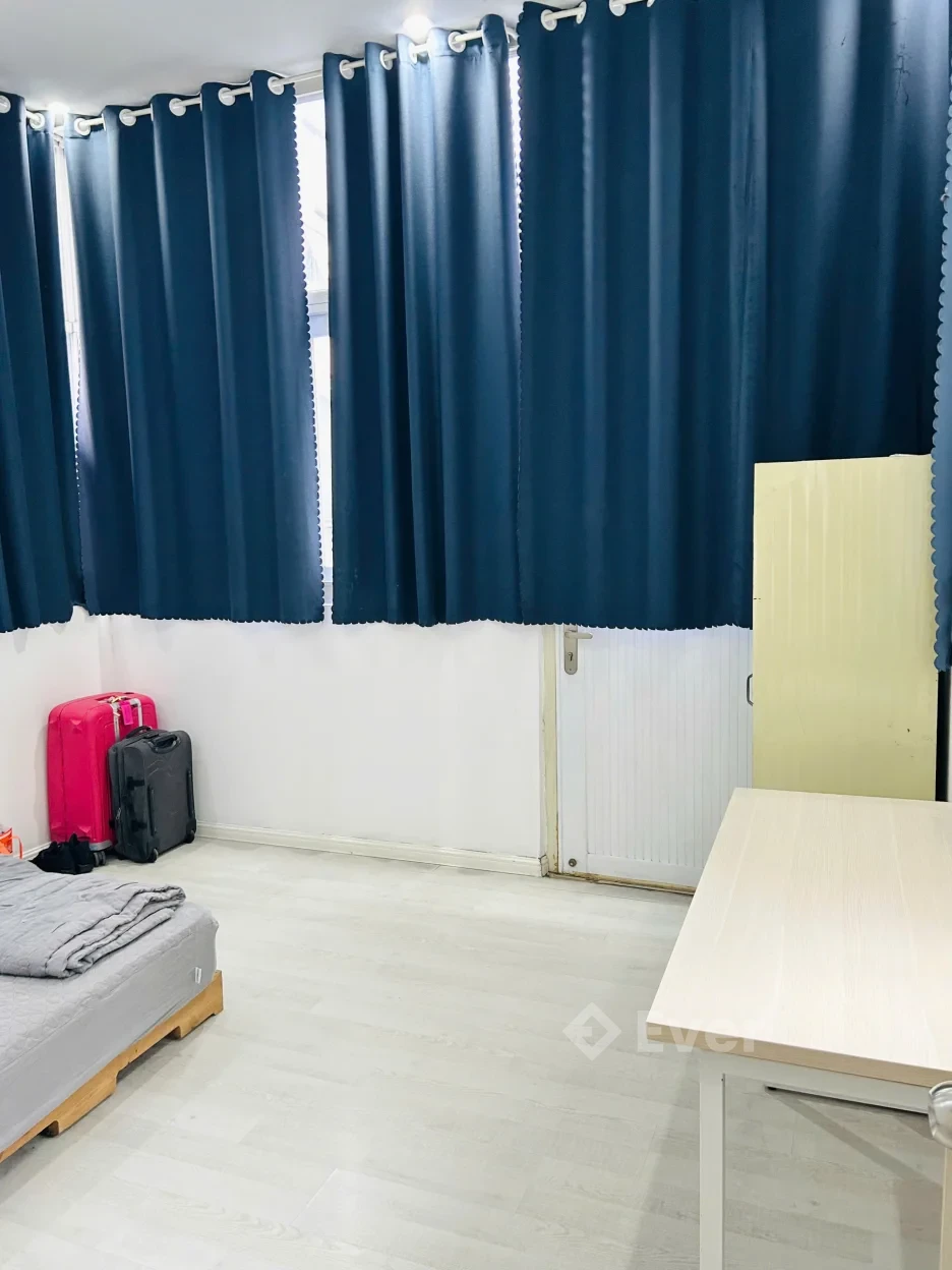 Top nhà đẹp rẻ 4 x 8m 1 trệt 2 lầu Cách Mạng Tháng Tám Quận 3 TP.HCM