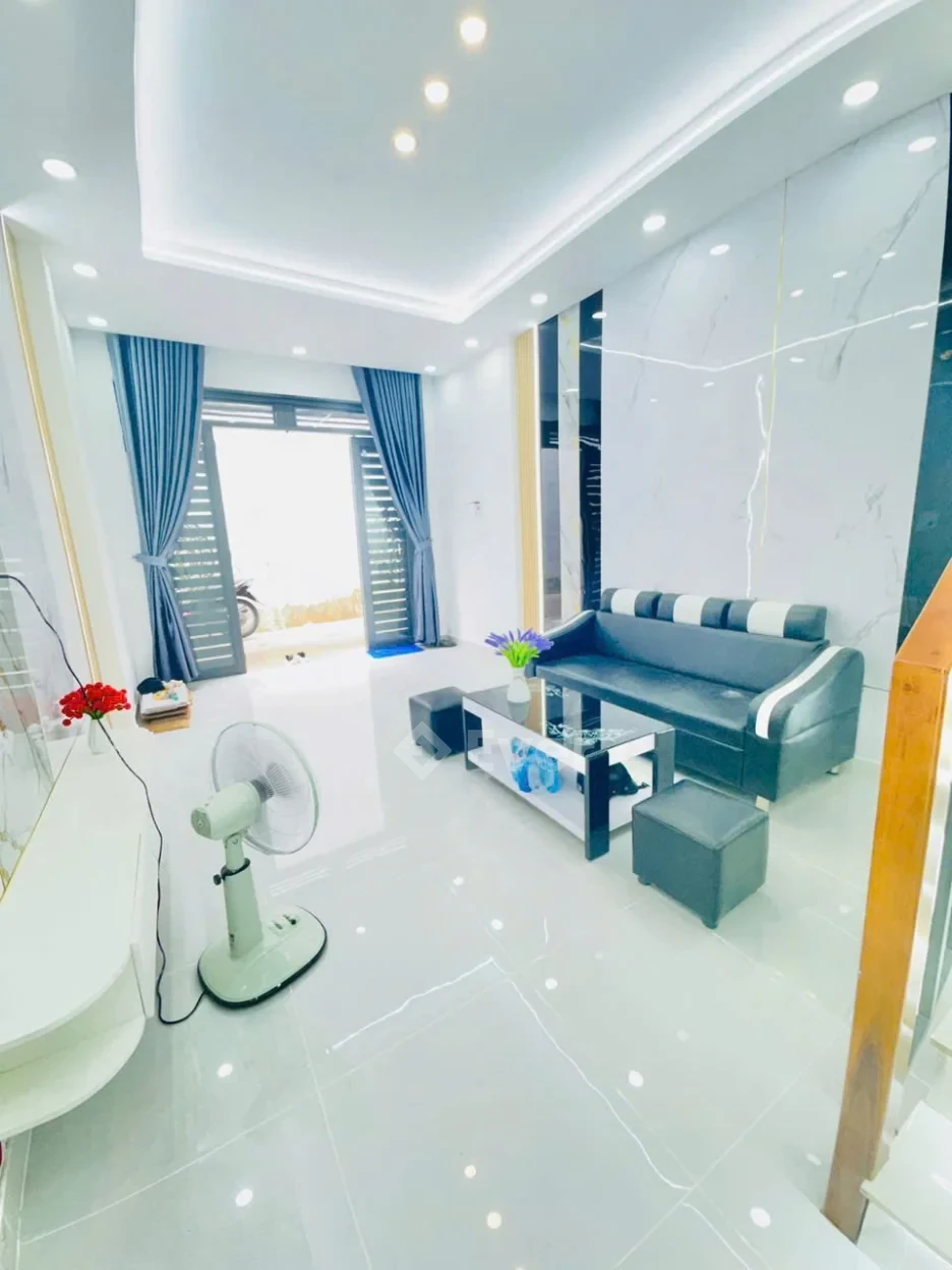 Nhà Phạm Văn Bạch – Tân Bình | Hẻm Ô Tô | 42m² | 2 Tầng – 3PN | Chỉ 4.88 Tỷ