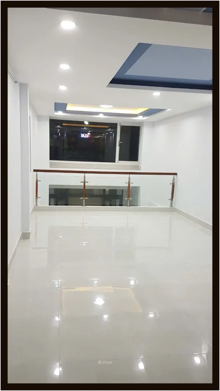 Top nhà vị trí đẹp Bùi Viện 4 x 16m 1 trệt 4 lầu trung tâm Q1 TP.HCM