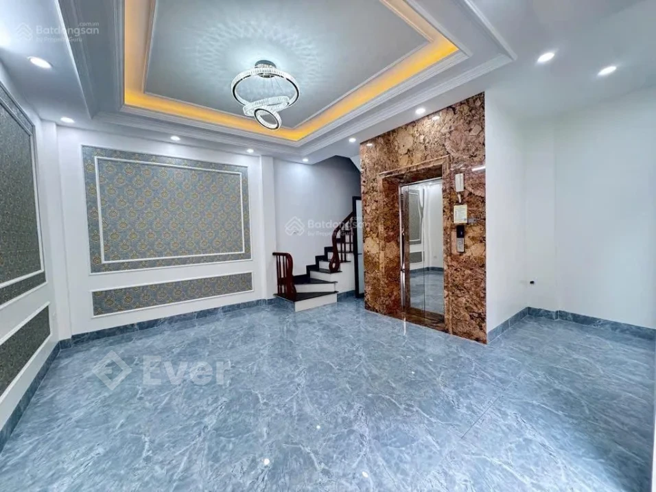 Bán nhà đẹp Miếu Đầm sổ vuông 38m2, 5 tầng, mặt tiền 4m. Giá 5.4 tỷ ( thương lượng)