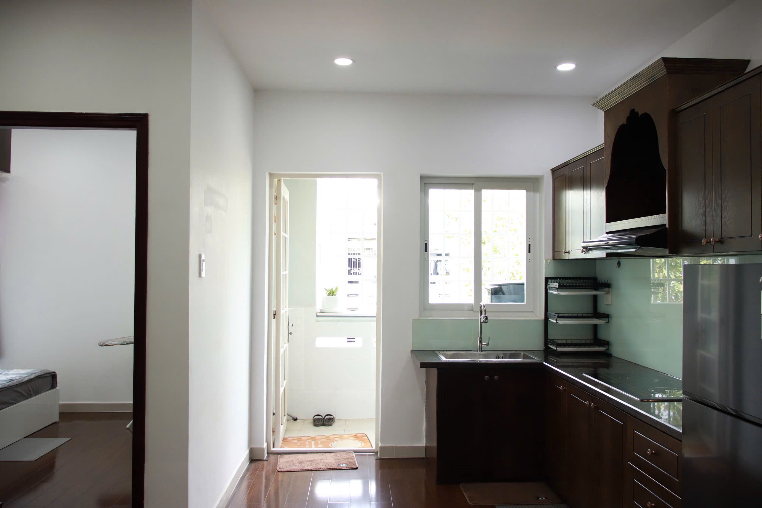 Bán căn hộ Chung cư Hưng Phú Lô A, DT 70m2, 2 phòng ngủ, full nội thất cao cấp