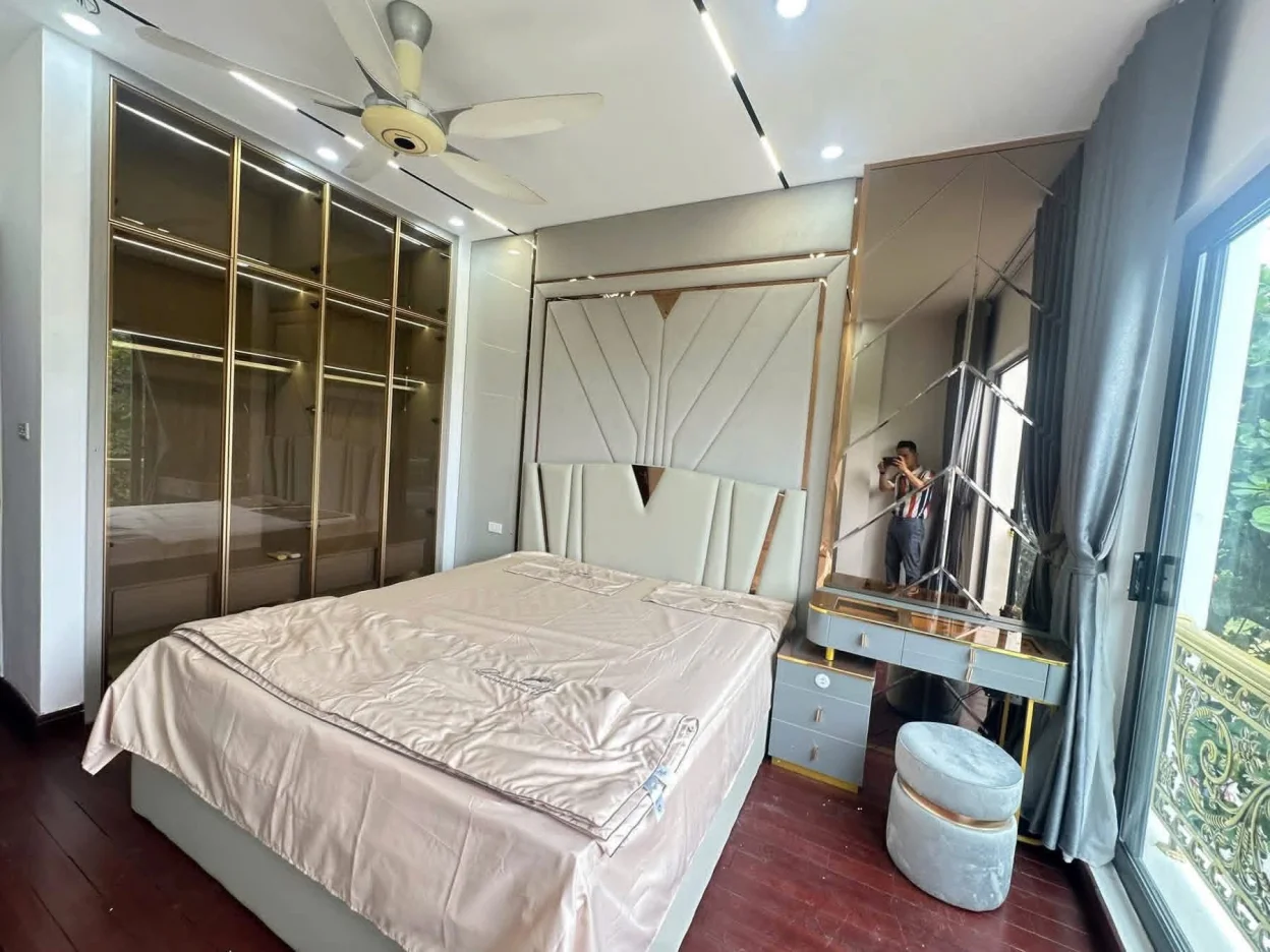 SIÊU PHẨM MẶT PHỐ KIM GIANG ĐẸP KHÔNG TỲ VẾT - VỈA HÈ ĐÁ BÓNG - KINH DOANH BẤP CHẤP - NÓI KHÔNG VỚI QUY HOẠCH -