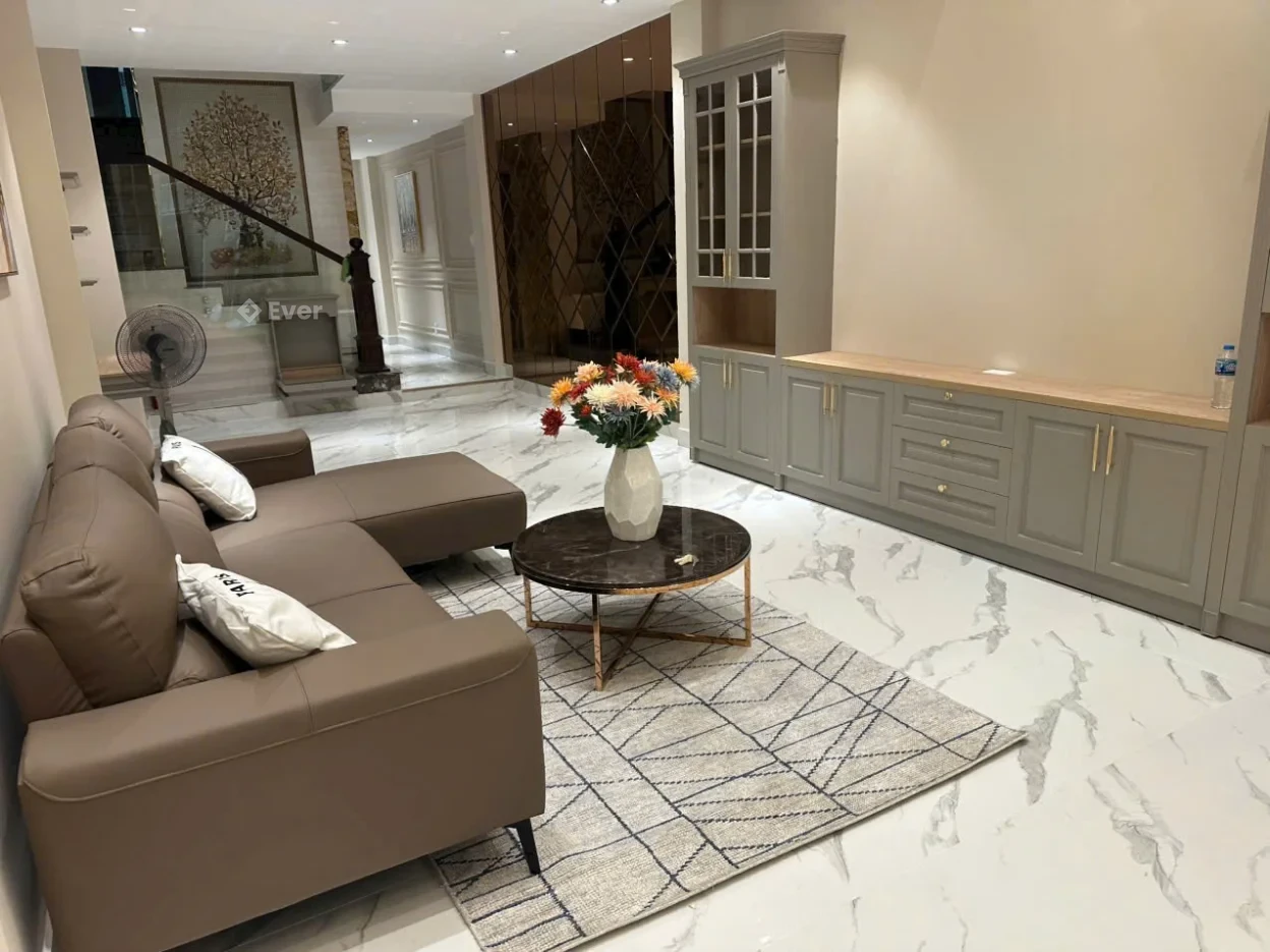 Top nhà xinh 4 x 25m 1 trệt 5 lầu Đinh Công Tráng Quận 1 TP.HCM