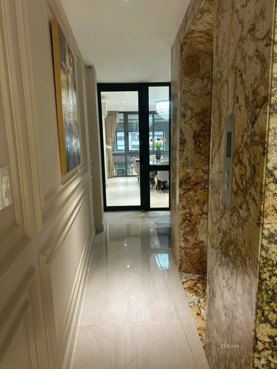 Top nhà xinh 4 x 25m 1 trệt 5 lầu Đinh Công Tráng Quận 1 TP.HCM