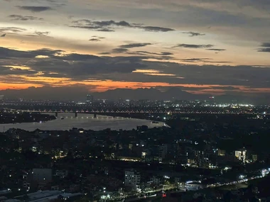 Bán căn 2N1WC Sky Oaisis view Sông Hồng tầng trung